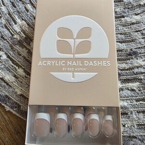 Red Aspen Acrylic Nail Dashes